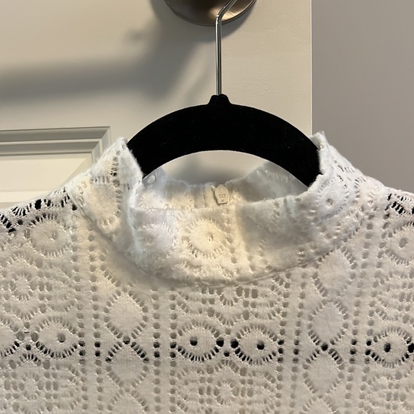 White knit crochet mock neck top - Picture 7 of 8